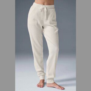 Alo Yoga Muse Sweatpant